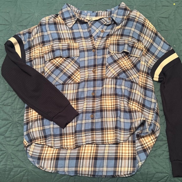 SO - Sonoma - Kohl’s - Blue Flannel Shirt with Dark Sleeves - women’s medium - Picture 1 of 6
